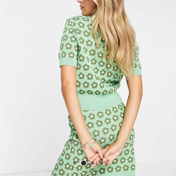 Green retro Floral Knit shirt/skirt set - Picture 2 of 12